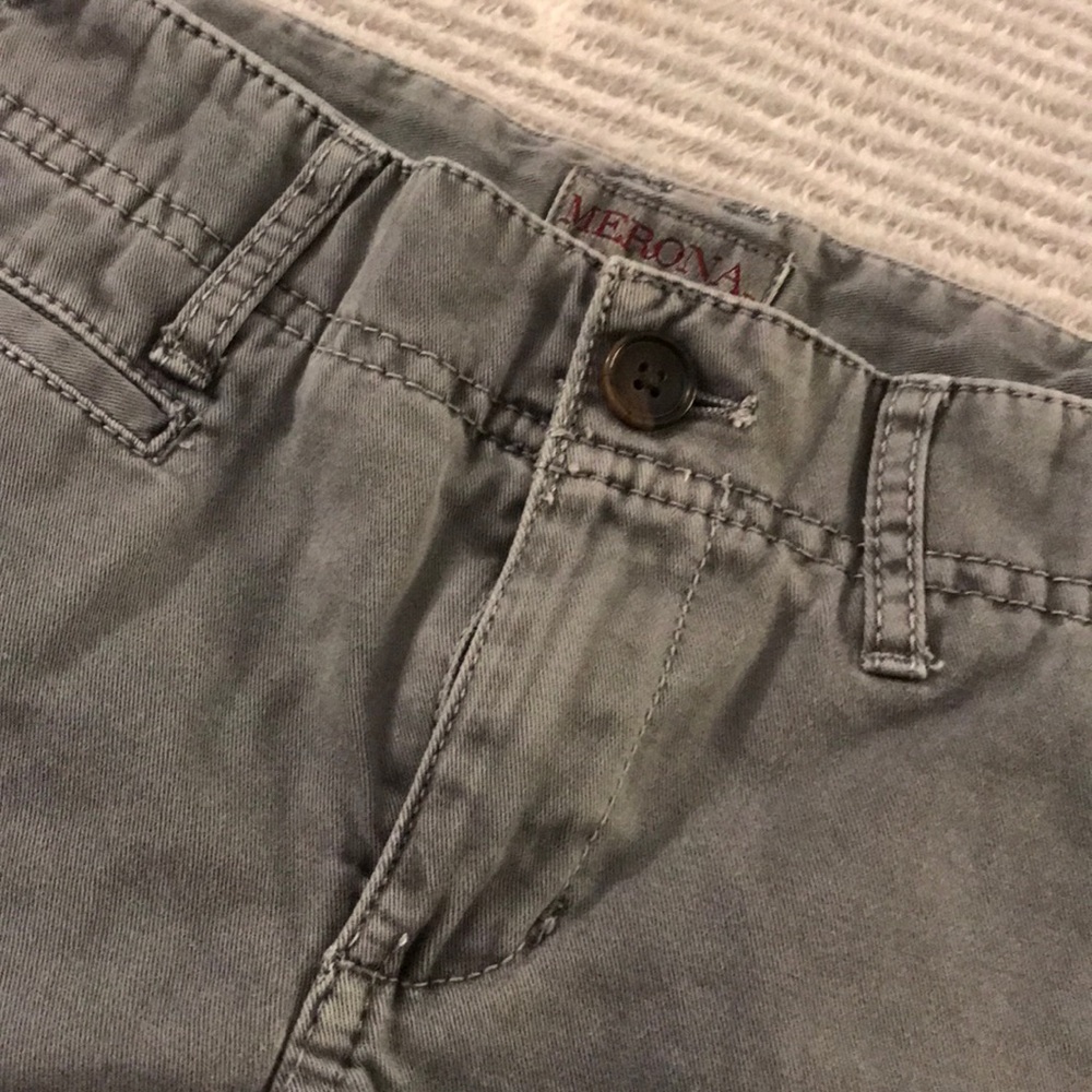 Shorts - Picture 2 of 5